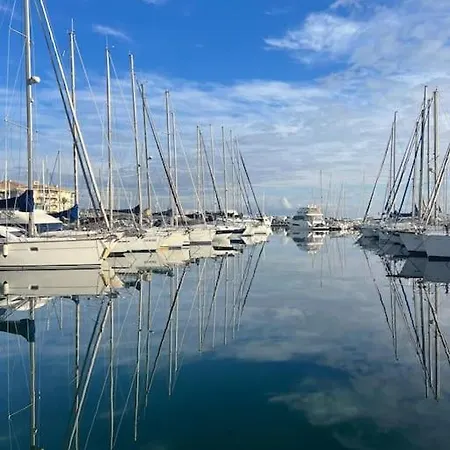 Apartment T3 Renove A 5 Min De La - Frejus