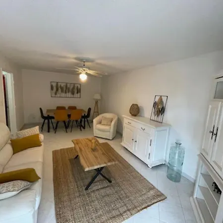 T3 Renove A 5 Min De La - Фрежюс